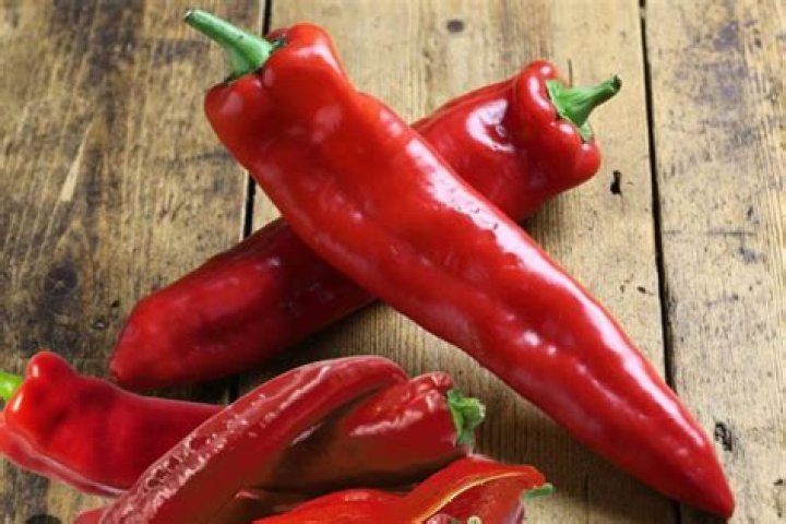 Are romano peppers hot?