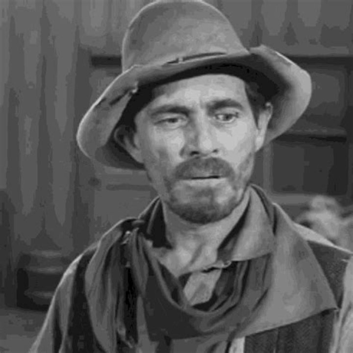 Was festus a deputy on gunsmoke?