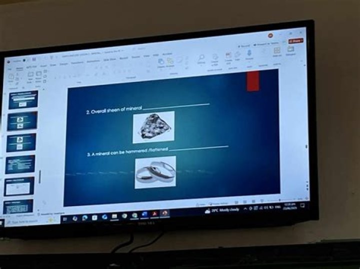 What overall sheen of mineral?