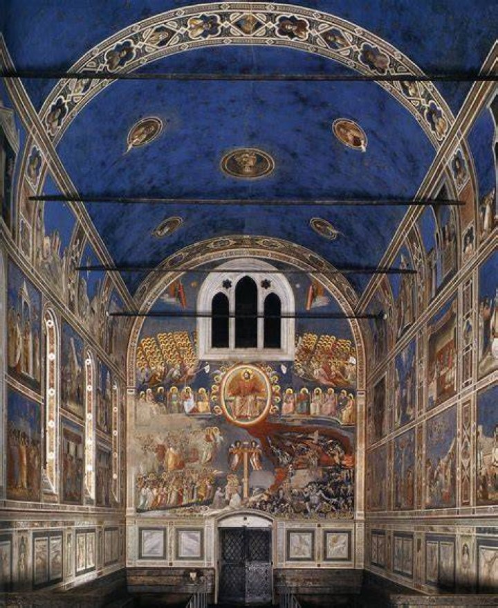Why did scrovegni commissioned the arena chapel?